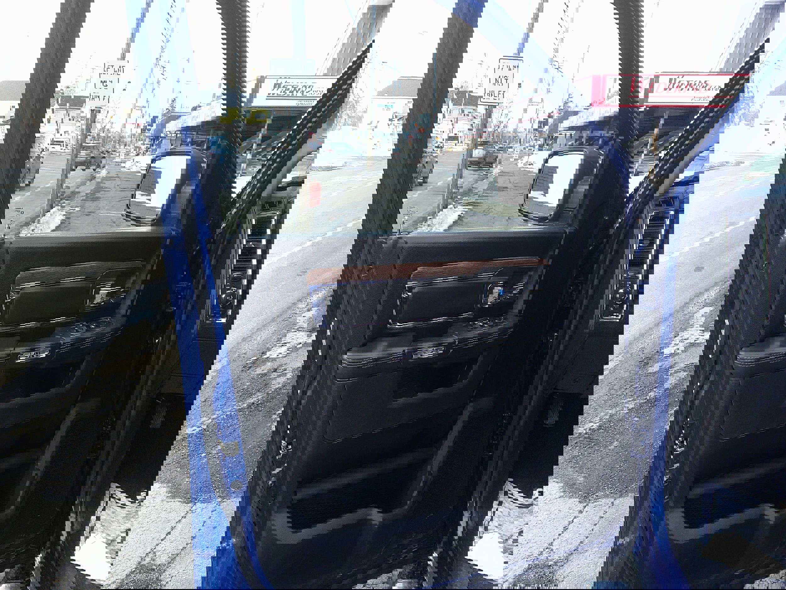 Used 2017 RAM 1500 Laramie w/ Convenience Group image 17