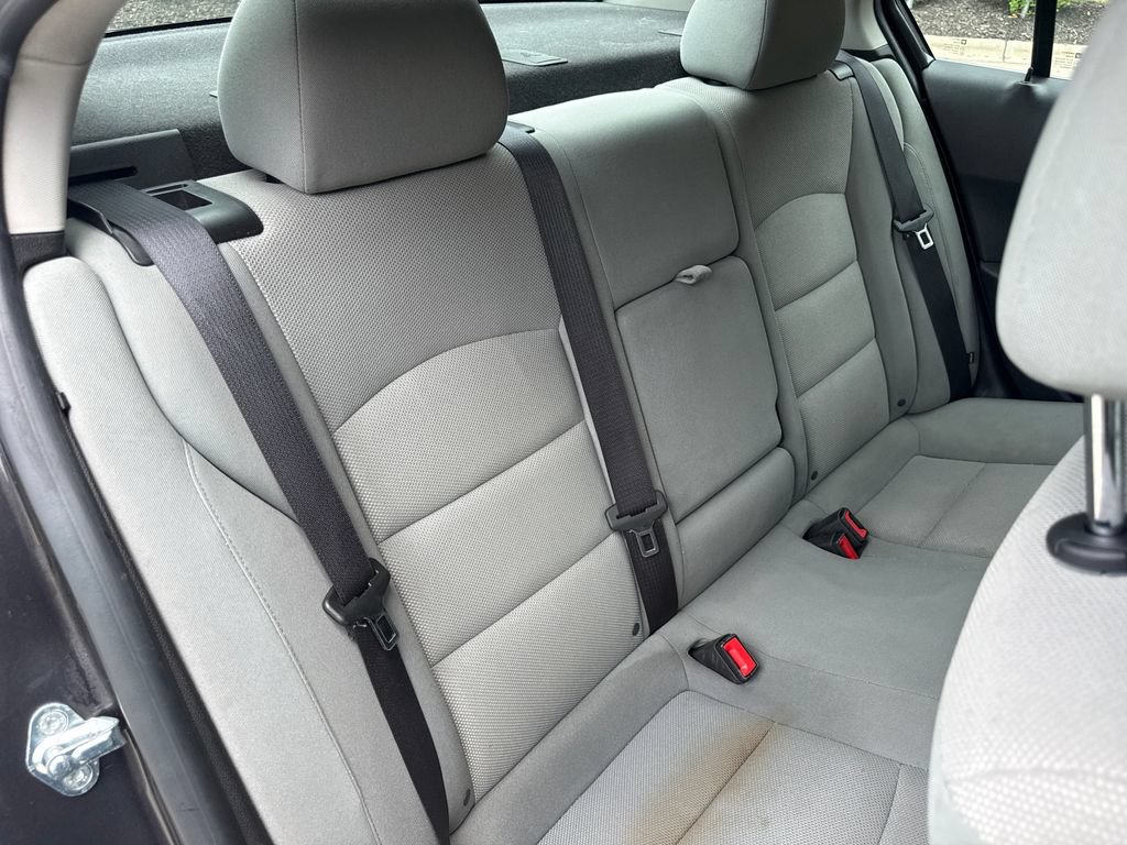 Used 2015 Chevrolet Cruze LT w/ Technology Package FWD image 33