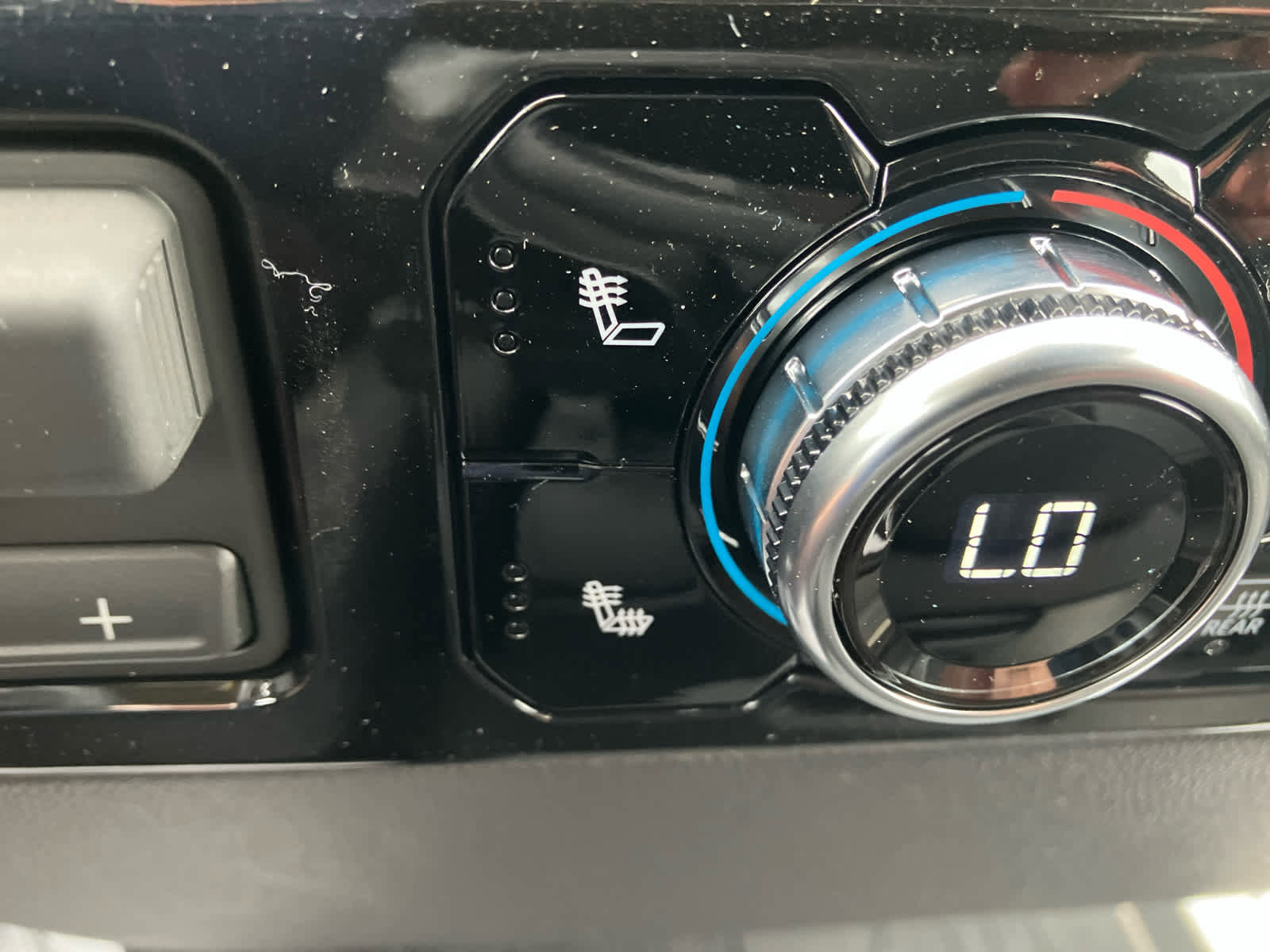 New 2026 GMC Sierra 1500 SLE w/ X31 Off-Road Package image 32