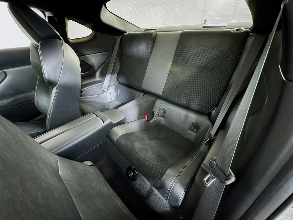 Used 2023 Toyota GR86 Premium w/ ALL Weather Mat Package (TMS) image 23