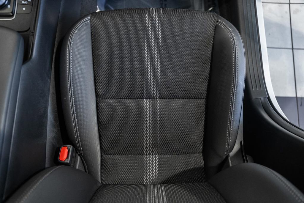 Used 2025 MAZDA CX-50 AWD 2.5 S w/ Premium Package image 37