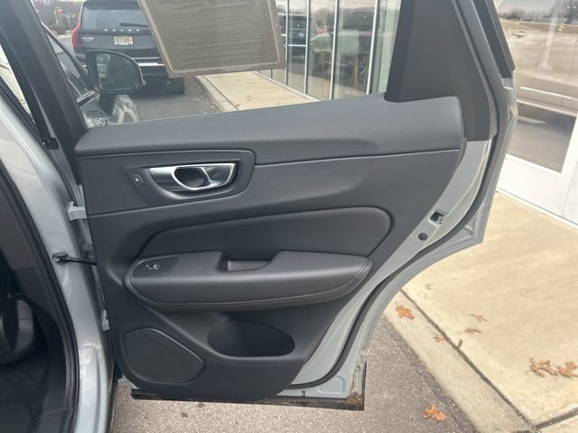 Certified 2025 Volvo XC60 B5 Plus image 12