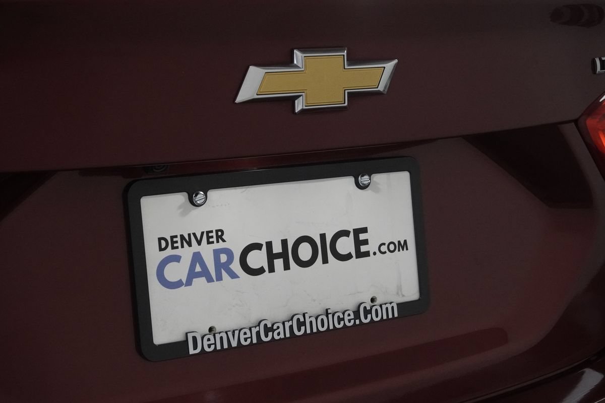 Used 2017 Chevrolet Cruze LT w/ Sun And Sound Package FWD image 27