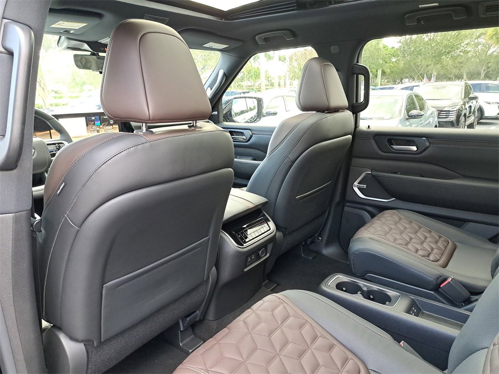 New 2026 Nissan Armada Platinum Reserve image 11