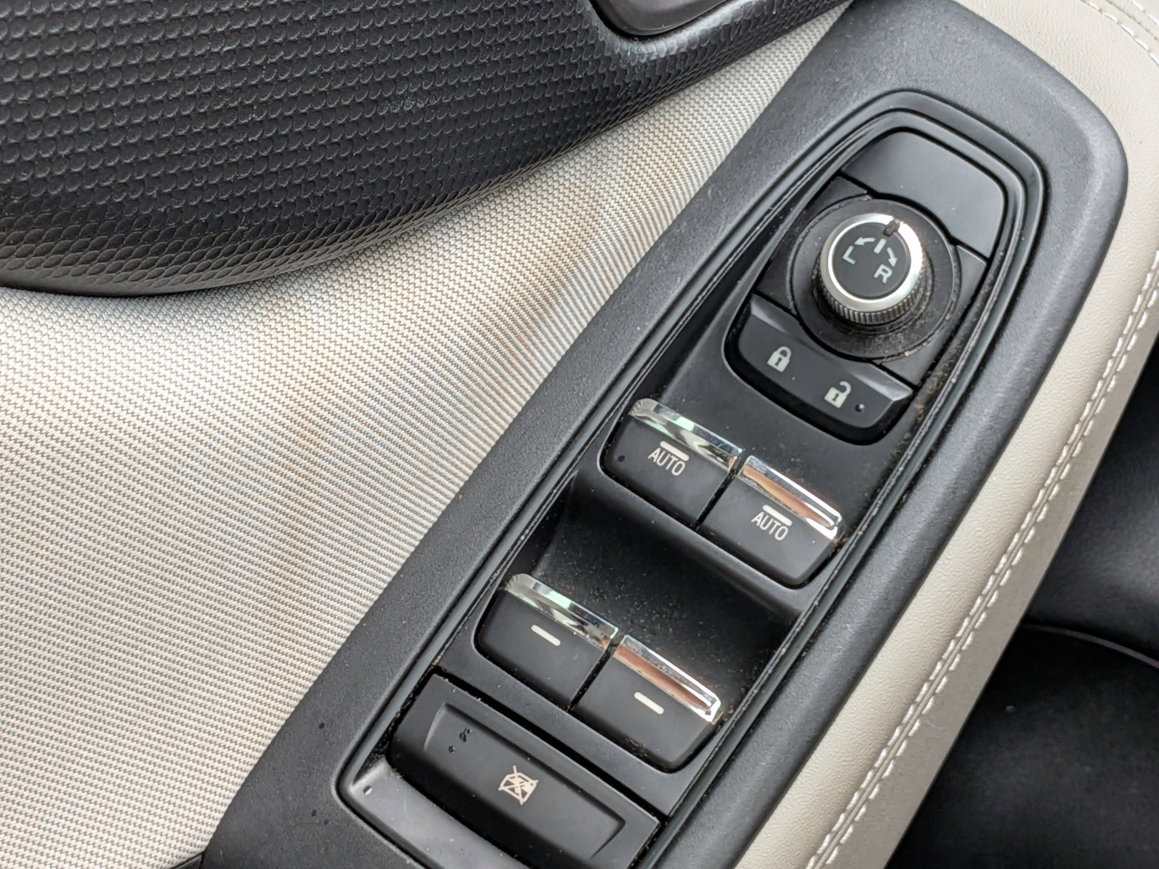 Used 2019 Subaru Forester Premium AWD/4WD image 22