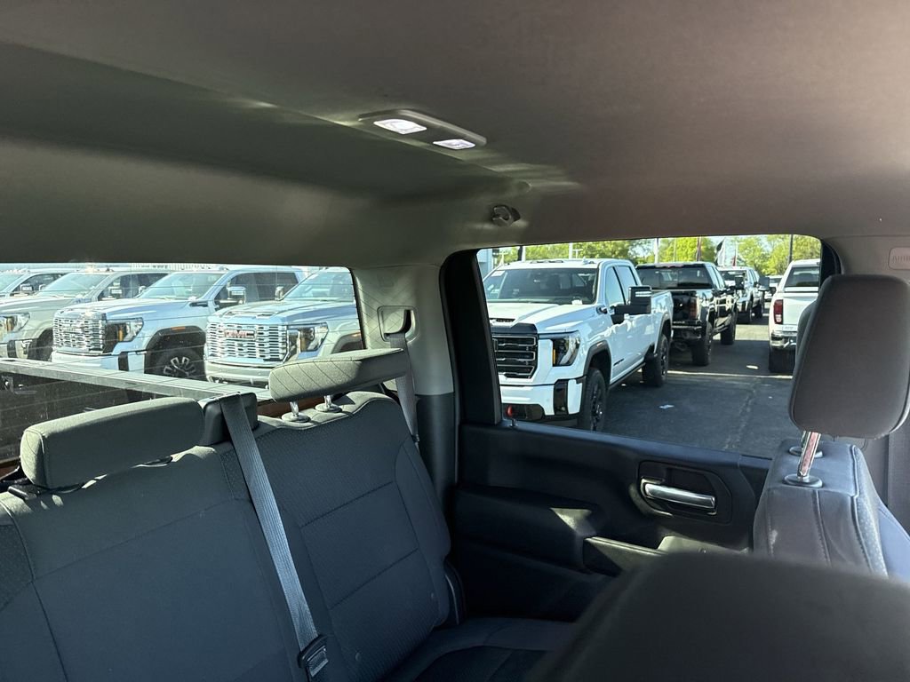 Used 2022 Chevrolet Silverado 2500 Custom w/ Custom Convenience Package image 14