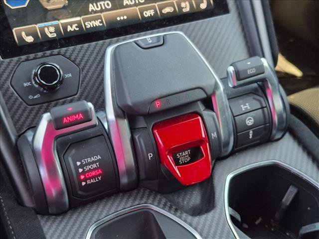 Used 2024 Lamborghini Urus Performante AWD/4WD image 11