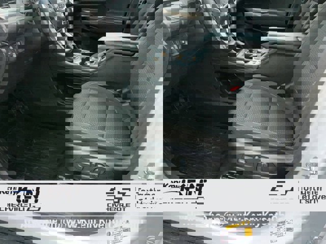 Certified 2023 GMC Acadia SLE w/ Driver Convenience Package image 22