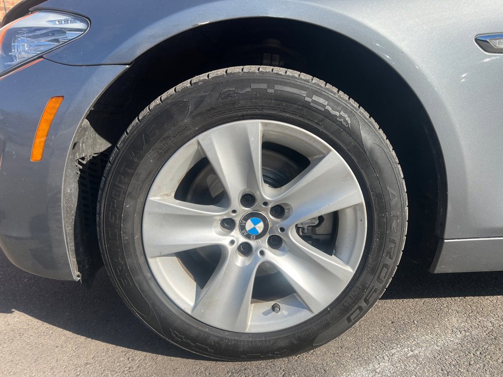 Used 2011 BMW 528i Sedan RWD image 37