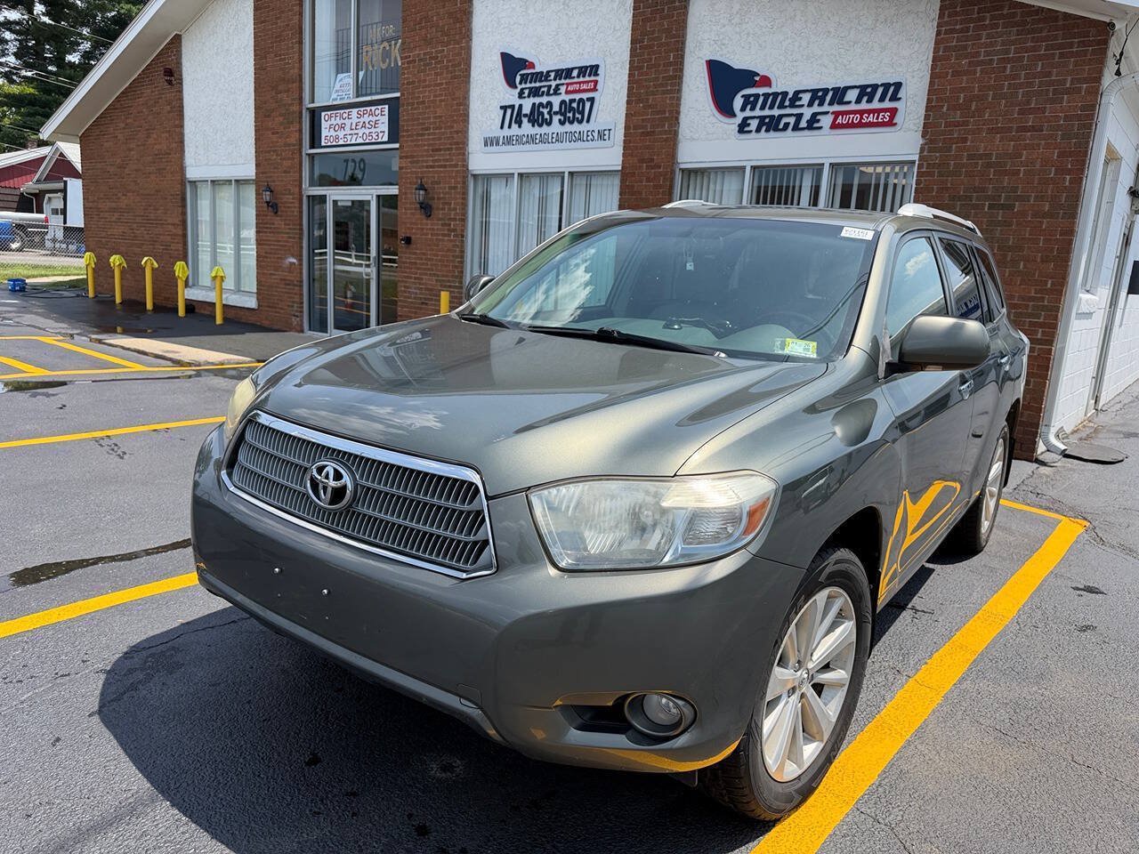 Used 2010 Toyota Highlander Limited AWD/4WD image 3