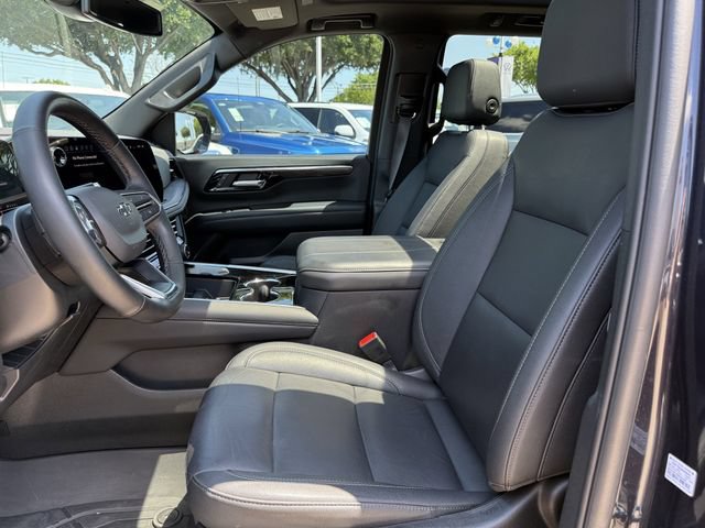 Used 2025 Chevrolet Tahoe Z71 w/ Comfort Package AWD/4WD image 21