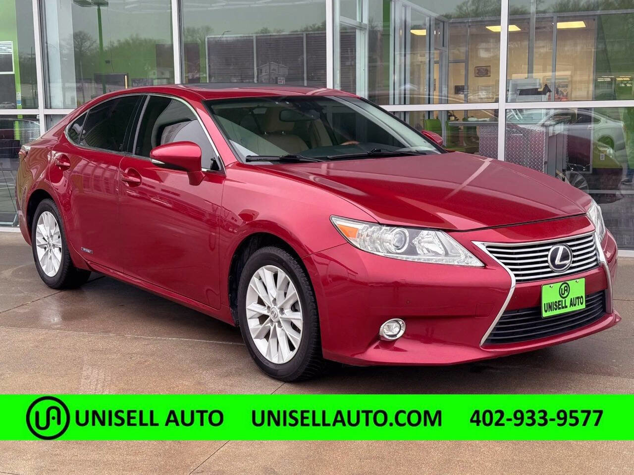 Used 2014 Lexus ES 300h w/ Luxury Package w/Bamboo Trim FWD image 1