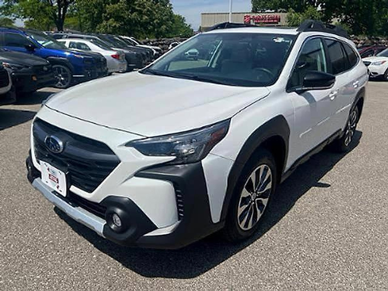 Certified 2025 Subaru Outback Limited AWD/4WD image 3