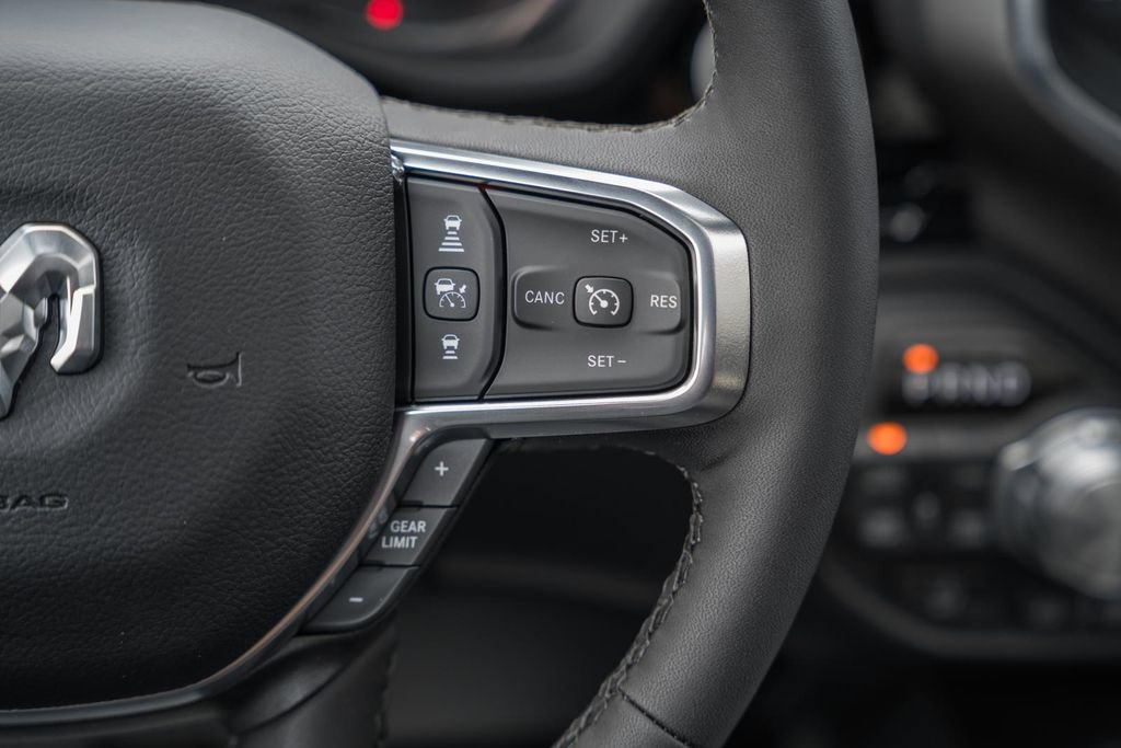 New 2026 RAM 1500 Laramie AWD/4WD image 33