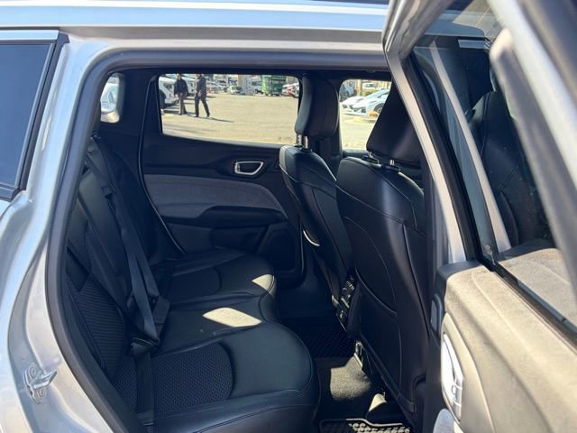 Used 2025 Jeep Compass Latitude w/ Sun & Sound Group image 28