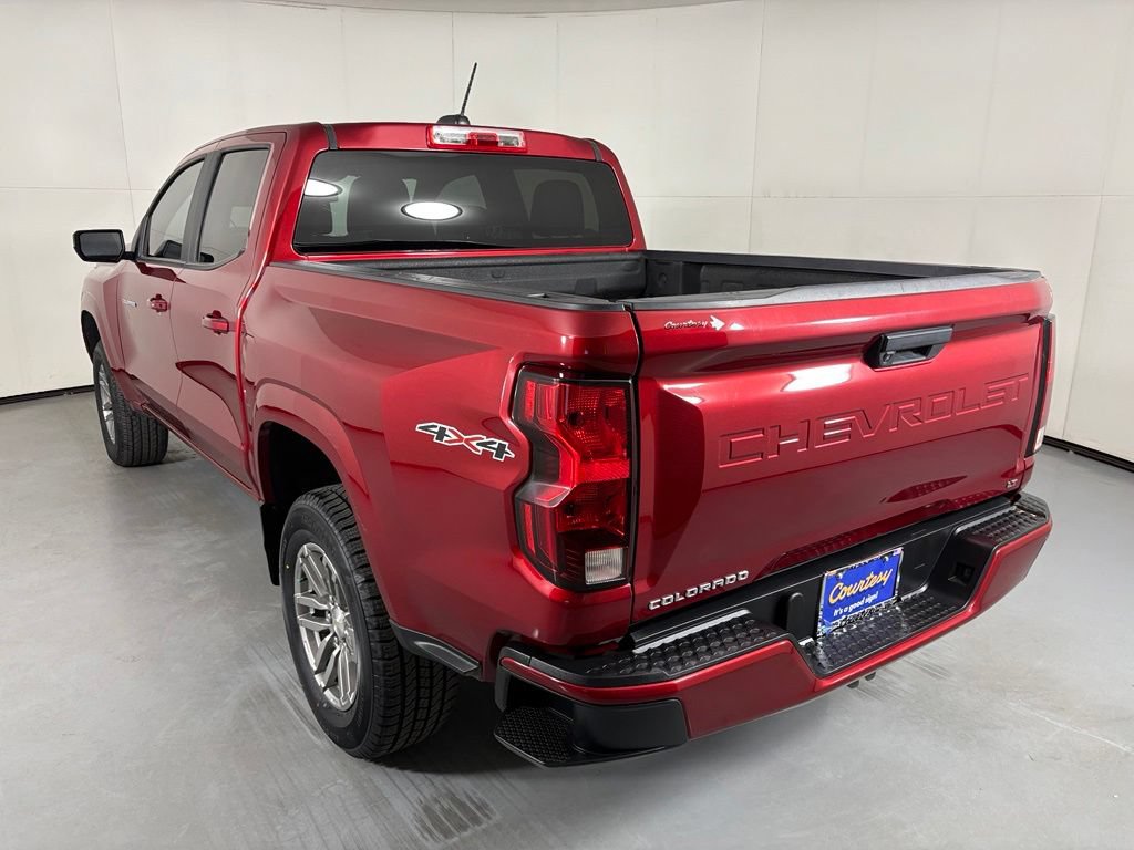 Used 2024 Chevrolet Colorado LT AWD/4WD image 6