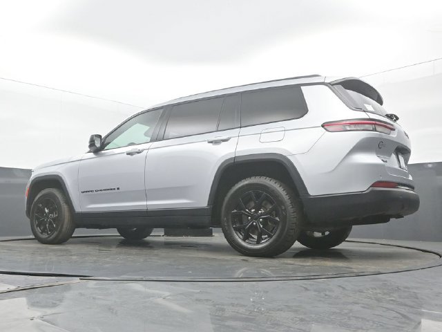 Used 2024 Jeep Grand Cherokee L Laredo AWD/4WD image 50