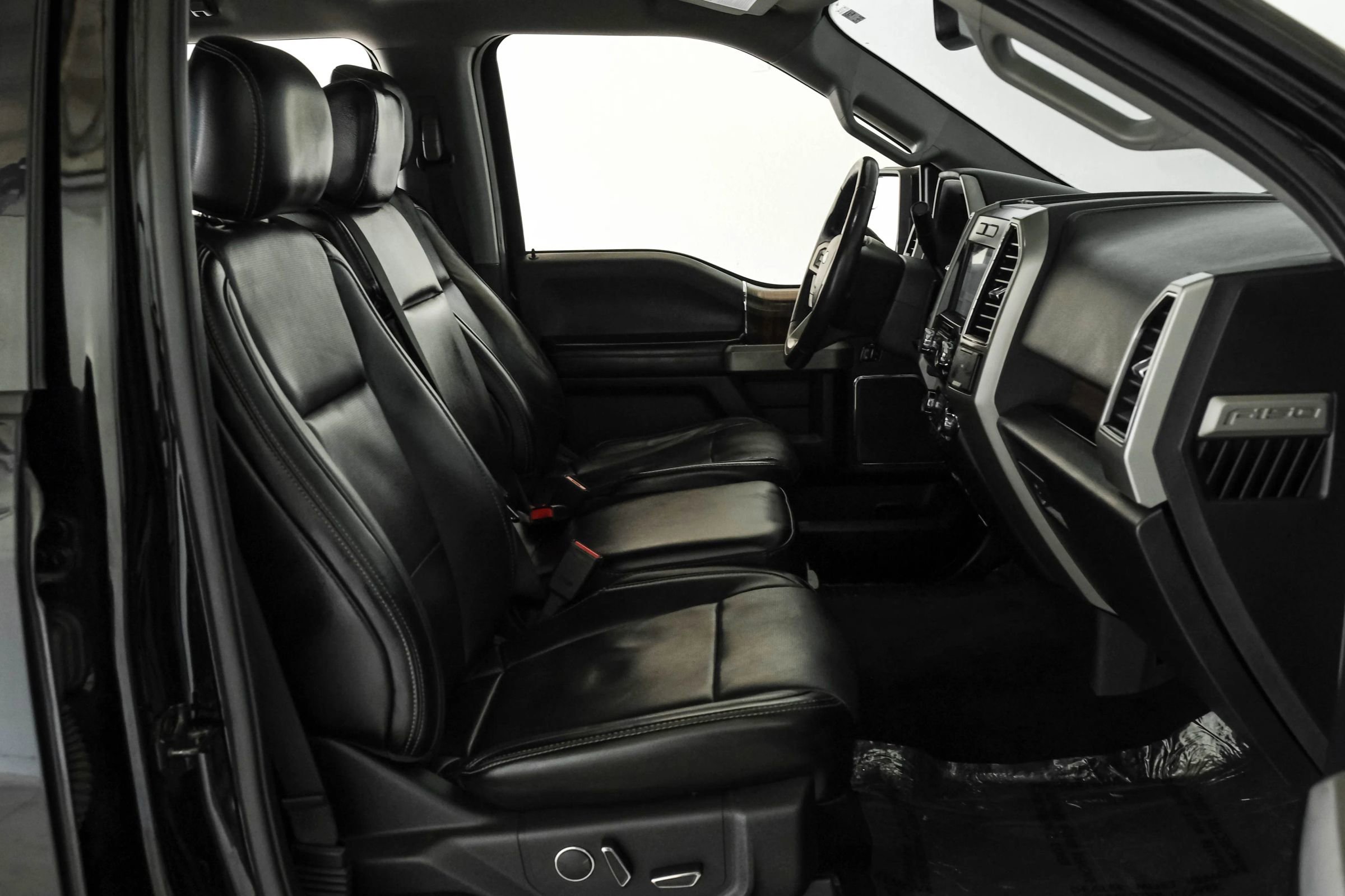 Used 2017 Ford F150 Lariat RWD image 26