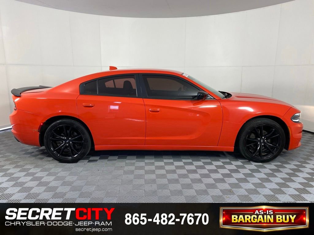 Used 2018 Dodge Charger SXT Plus w/ Blacktop Package RWD image 8