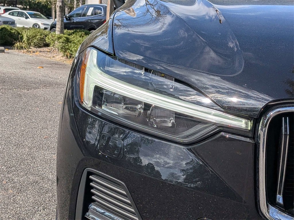 Certified 2023 Volvo XC60 B5 Ultimate w/ Climate Package image 10