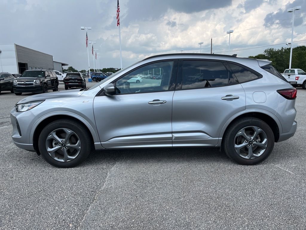 Used 2024 Ford Escape ST-Line Select w/ Tech Pack #2 image 8