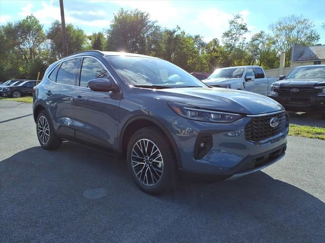 New 2025 Ford Escape FWD w/ PHEV Premium Package image 2