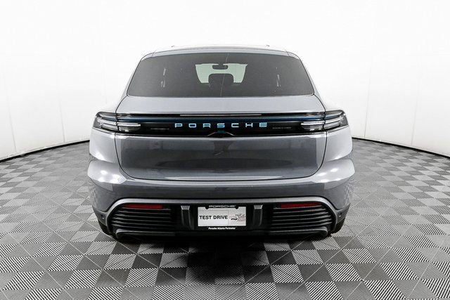Certified 2025 Porsche Macan Electric image 30