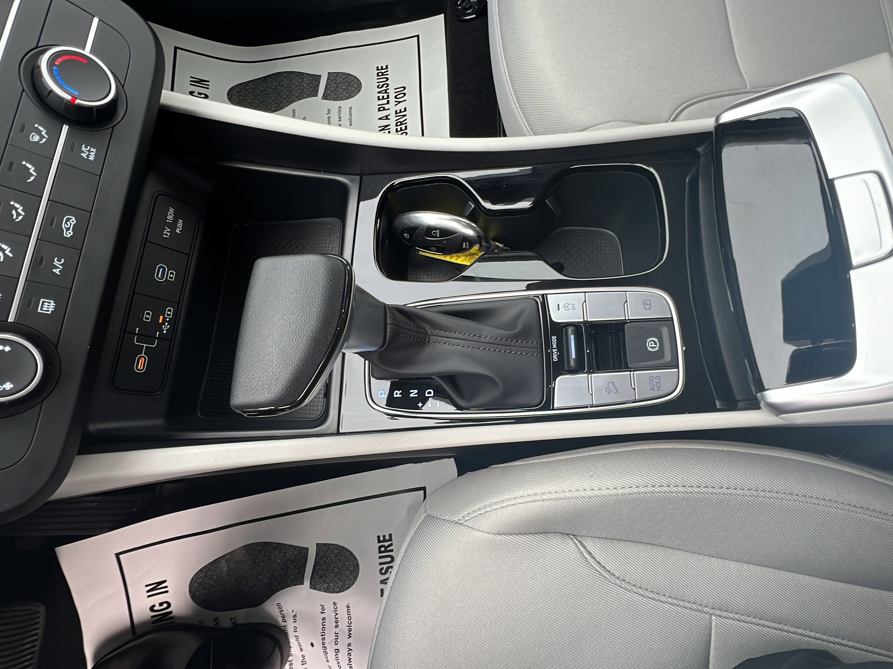 Certified 2025 Hyundai Tucson SE FWD image 17