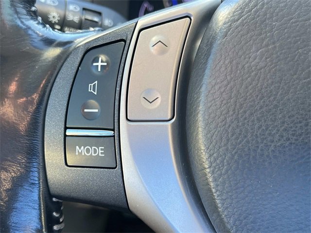 Used 2015 Lexus ES 300h image 31