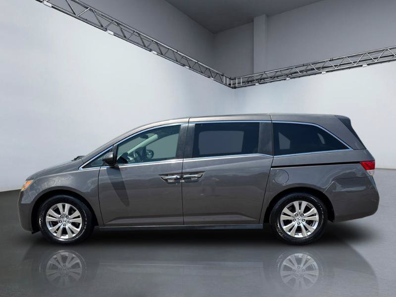 Used 2017 Honda Odyssey SE image 2