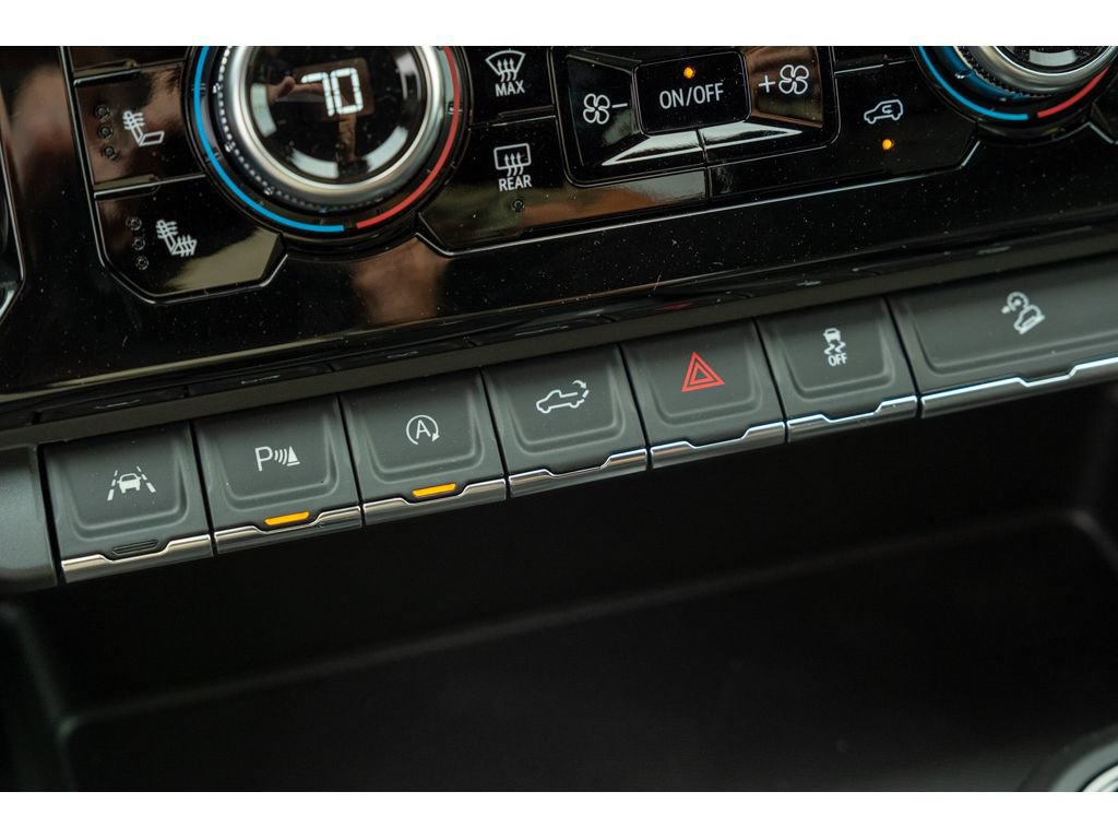 New 2026 GMC Sierra 1500 AT4 w/ AT4 Premium Package AWD/4WD image 28