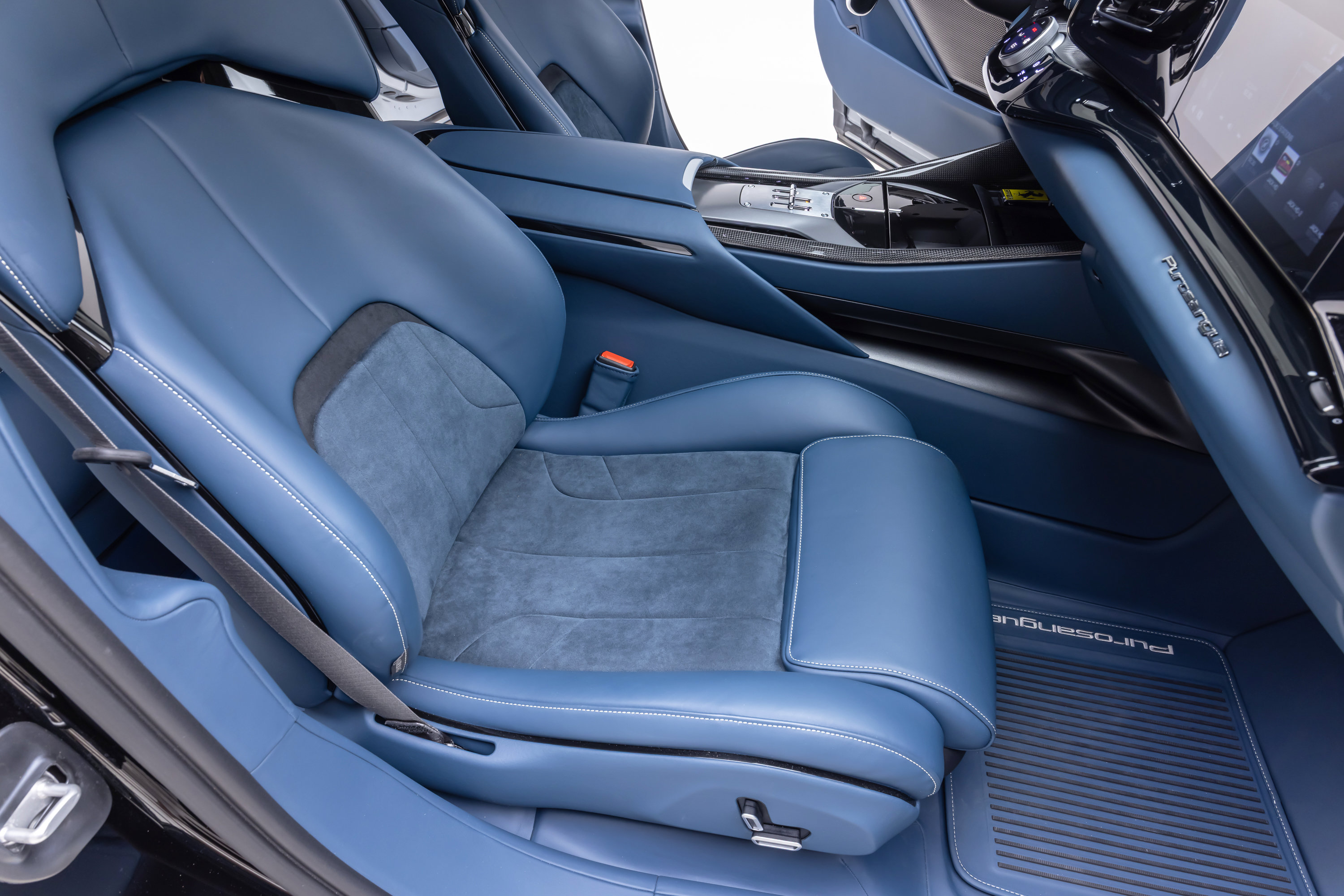 Certified 2025 Ferrari Purosangue AWD/4WD image 45