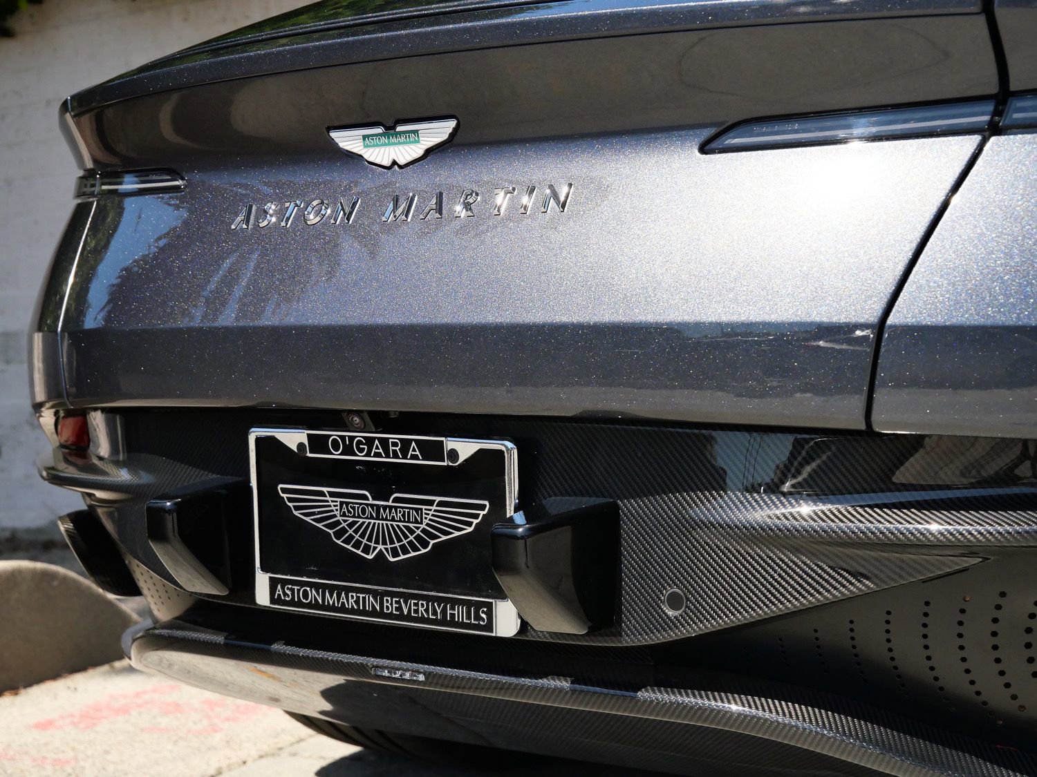 Used 2024 Aston Martin DB12 Coupe RWD image 8