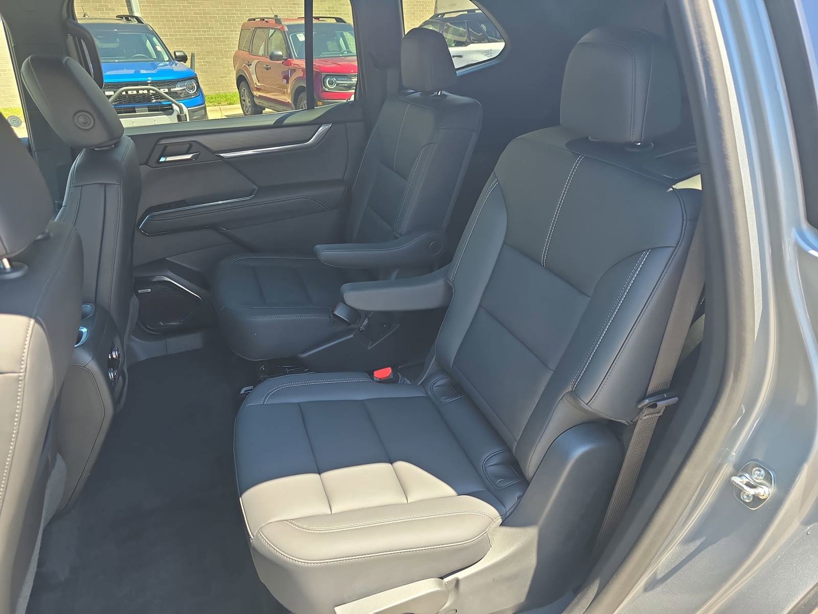Used 2024 GMC Acadia Elevation w/ Black Edition FWD image 15