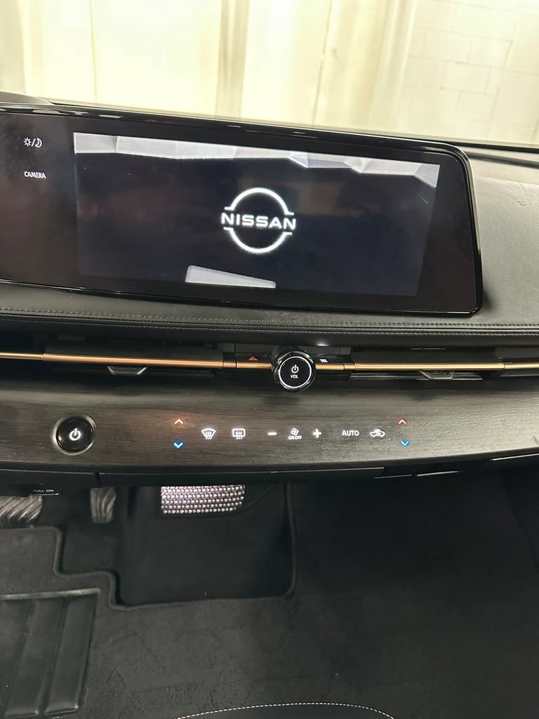 Used 2023 Nissan Ariya FWD image 19