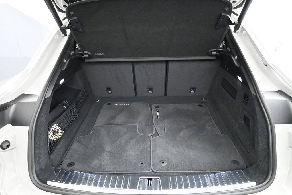 Certified 2026 Porsche Cayenne GTS AWD/4WD image 27