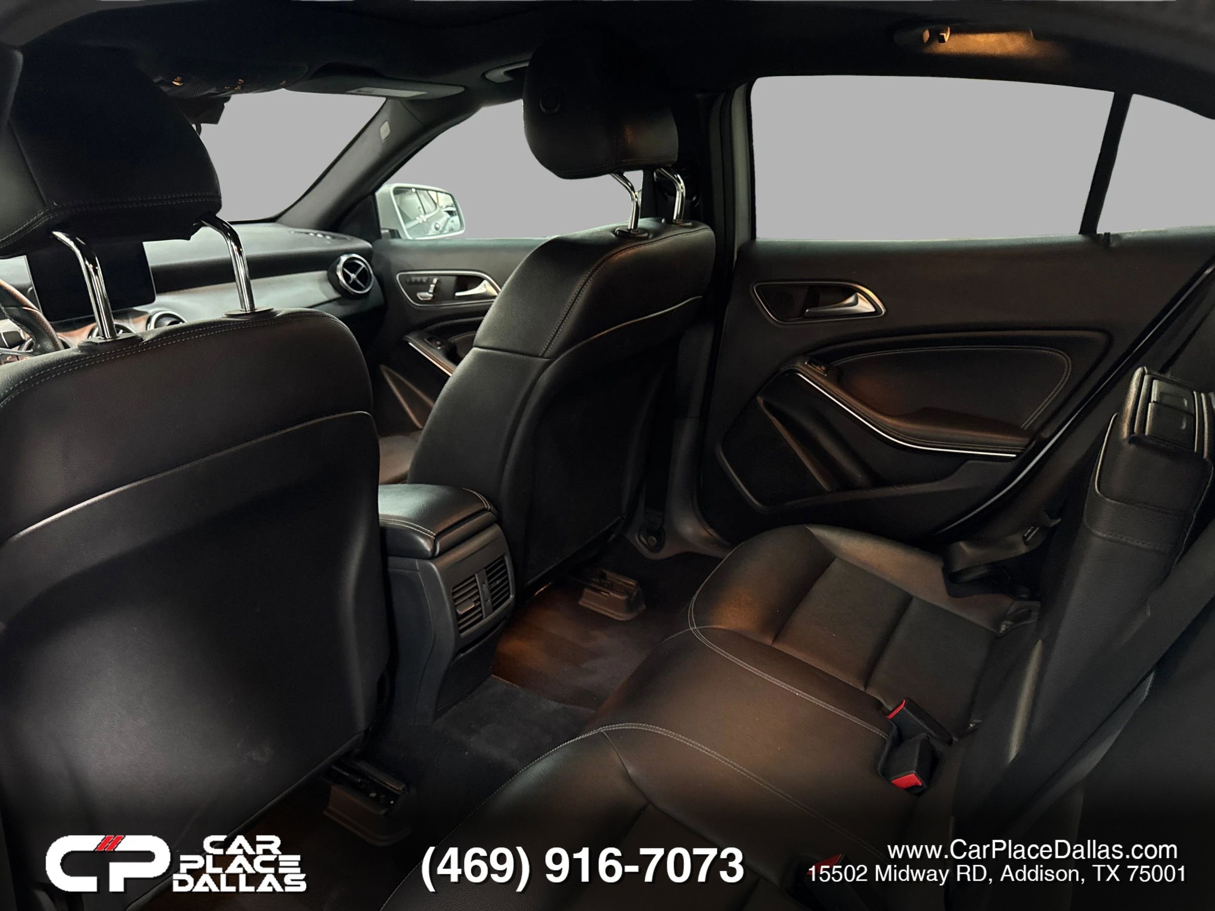 Used 2018 Mercedes-Benz GLA 250 4MATIC w/ Premium Package image 24