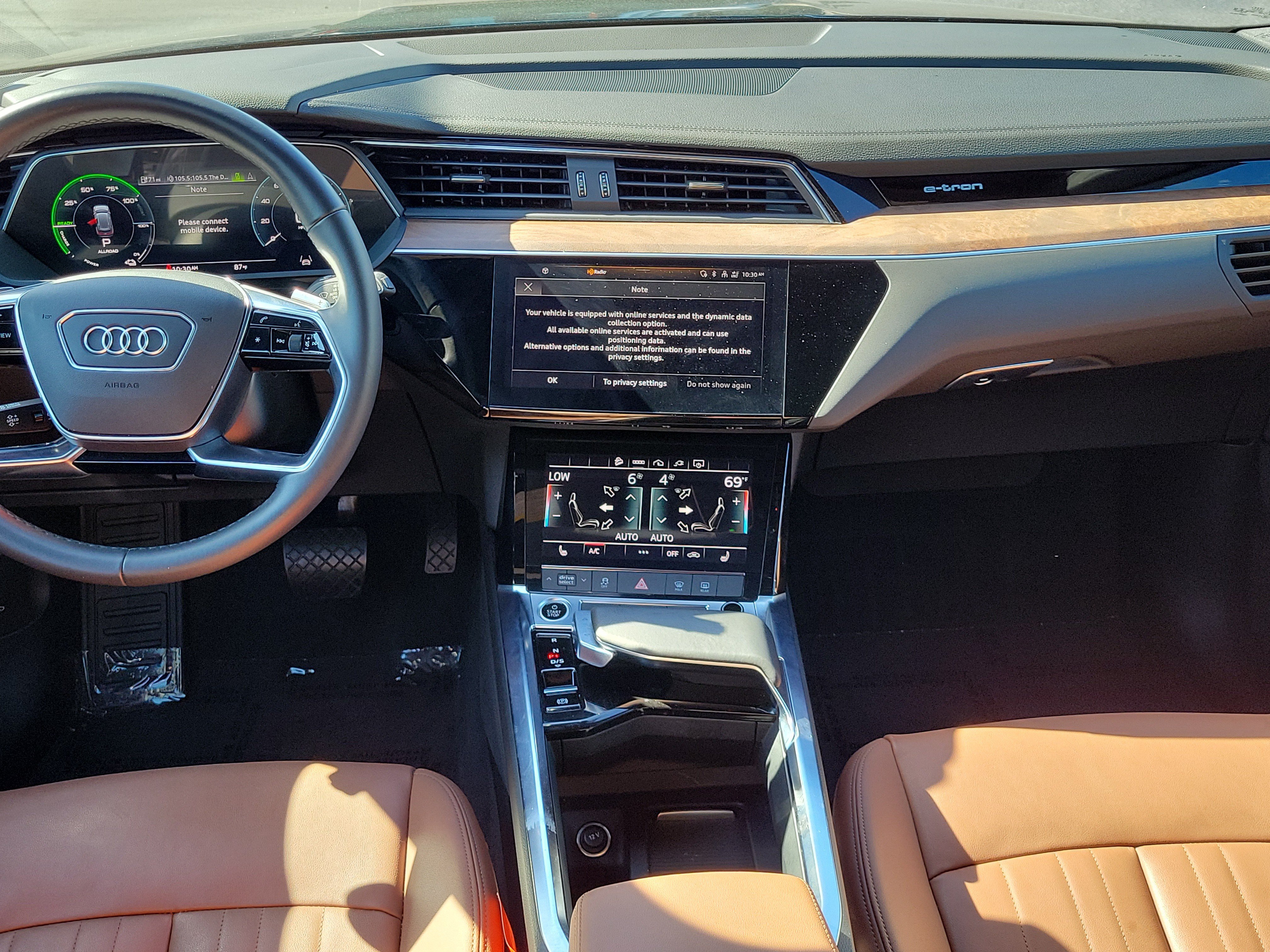 Used 2022 Audi e-tron Premium w/ Convenience Plus Package AWD/4WD image 15