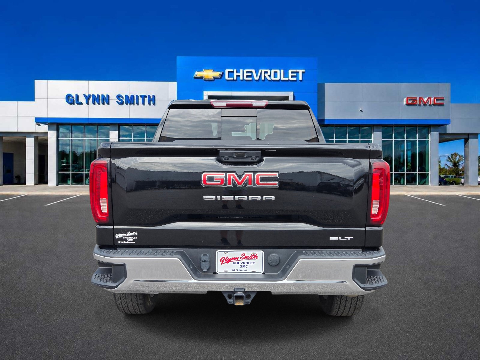 Used 2023 GMC Sierra 1500 SLT RWD image 8