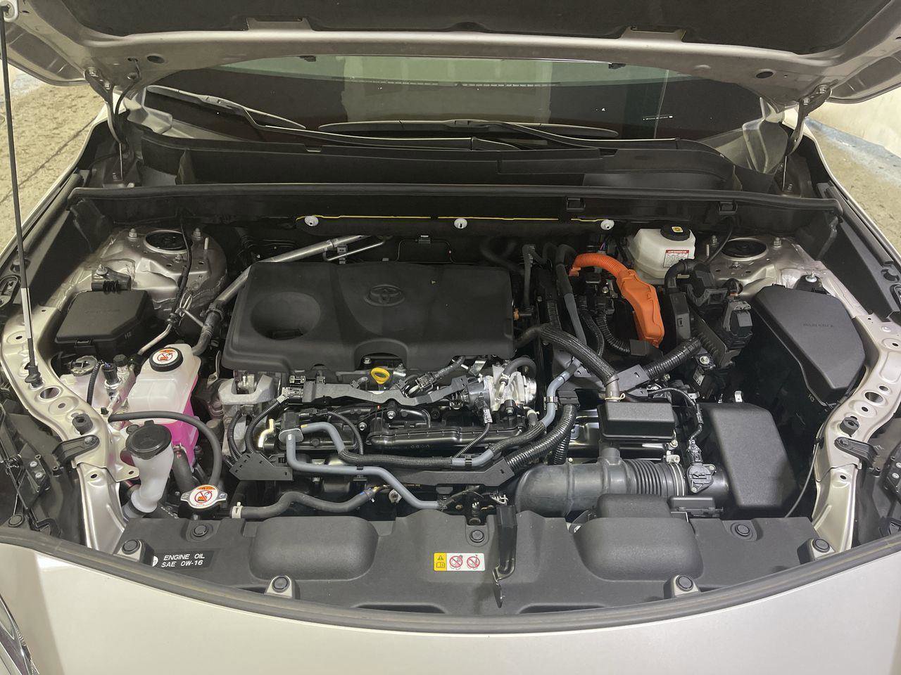 Used 2024 Toyota Venza XLE image 25