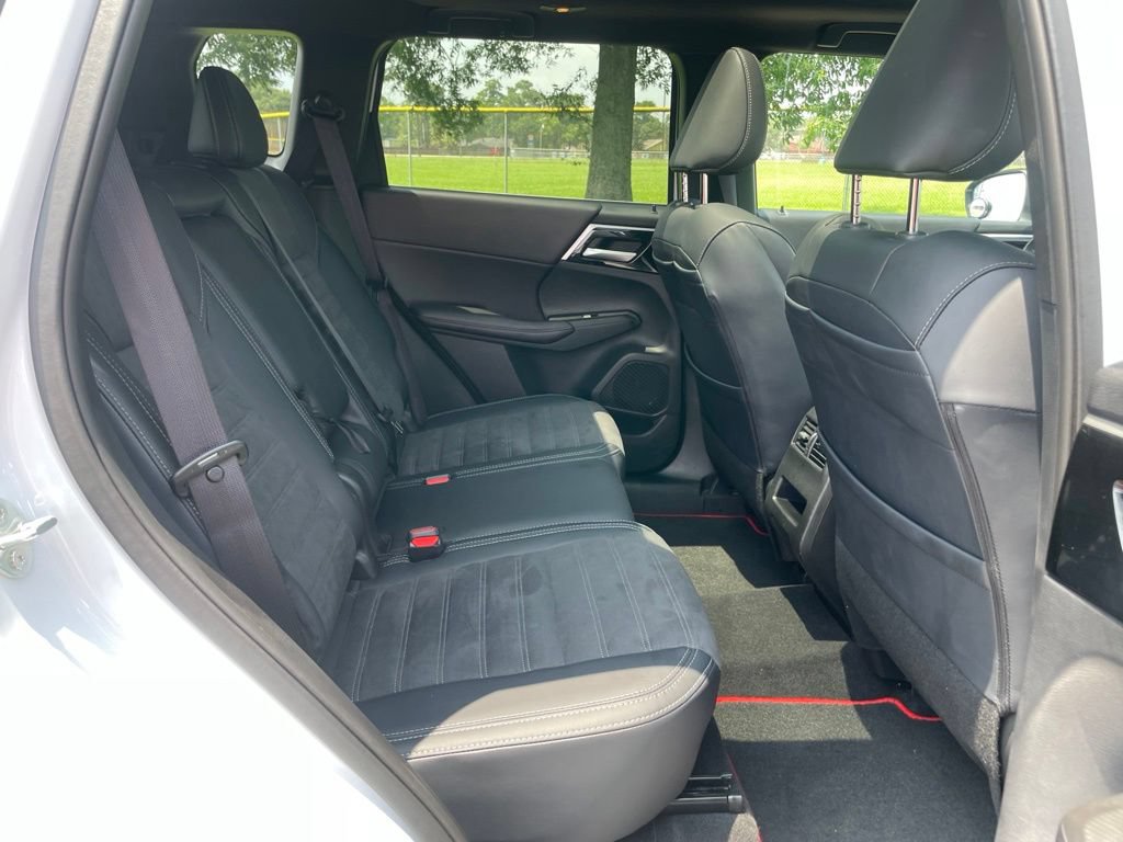 Used 2024 Mitsubishi Outlander Ralliart AWD/4WD image 16