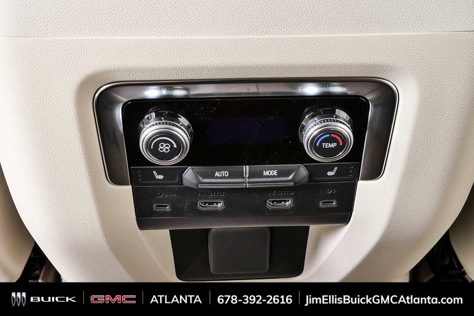 New 2026 GMC Yukon Denali w/ Denali Reserve Package AWD/4WD image 21