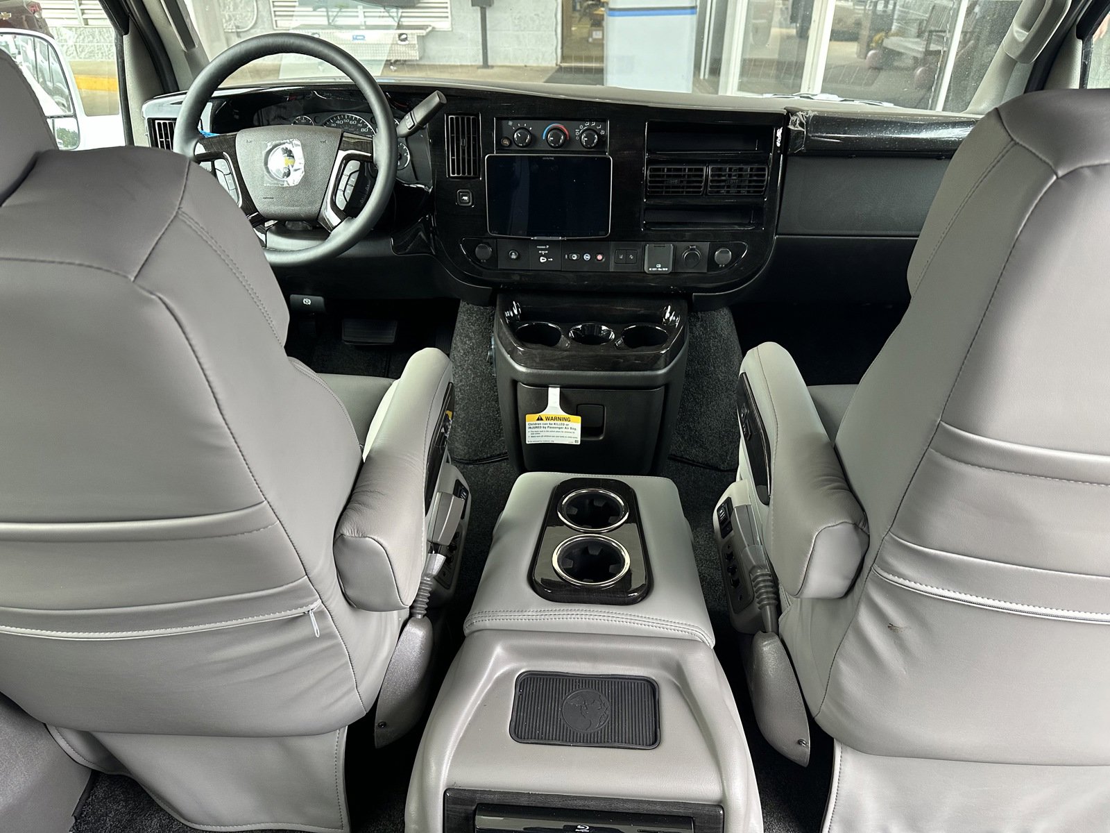 New 2024 Chevrolet Express 2500 Extended image 6