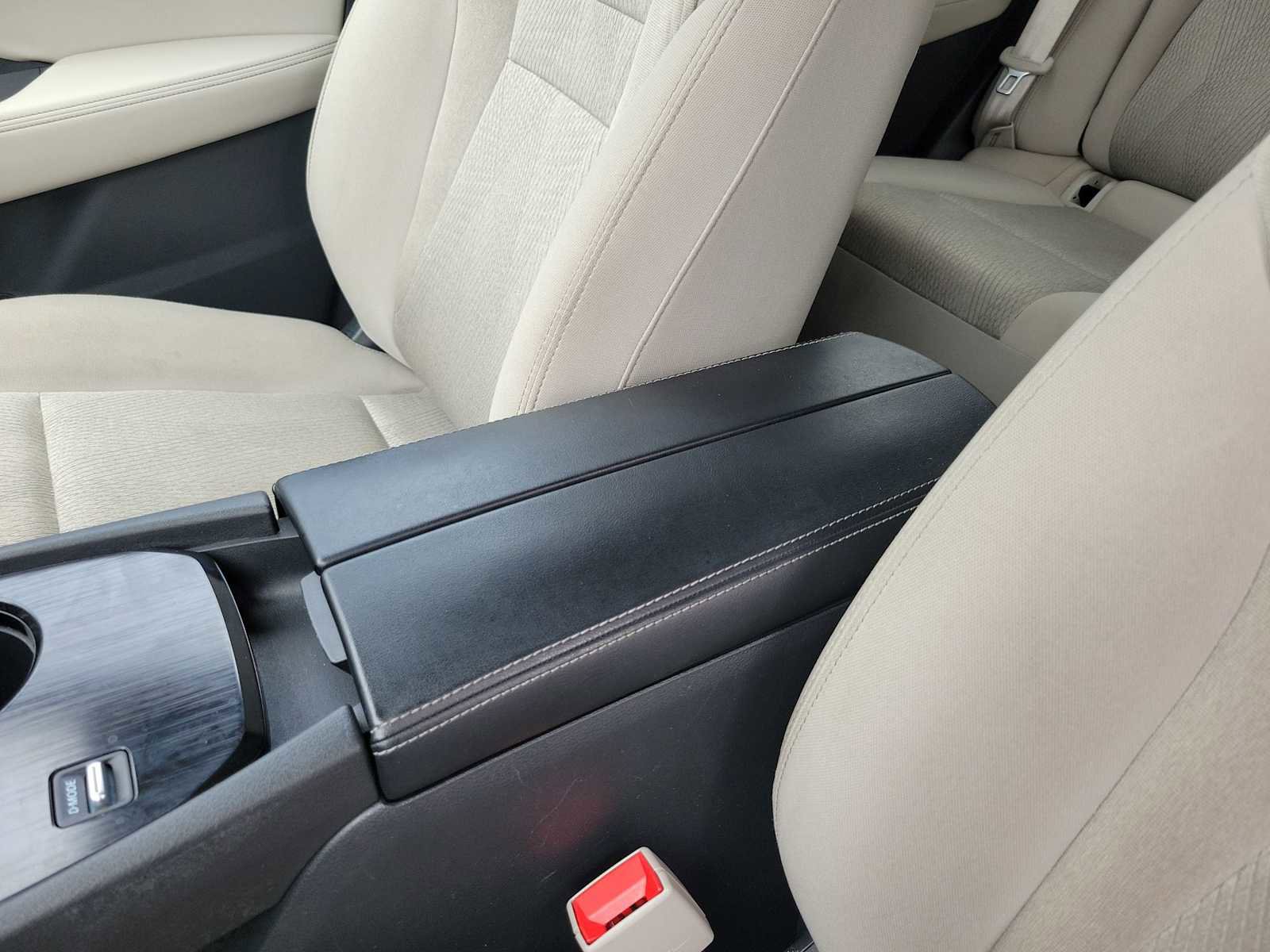 Used 2024 Nissan Rogue SV image 20