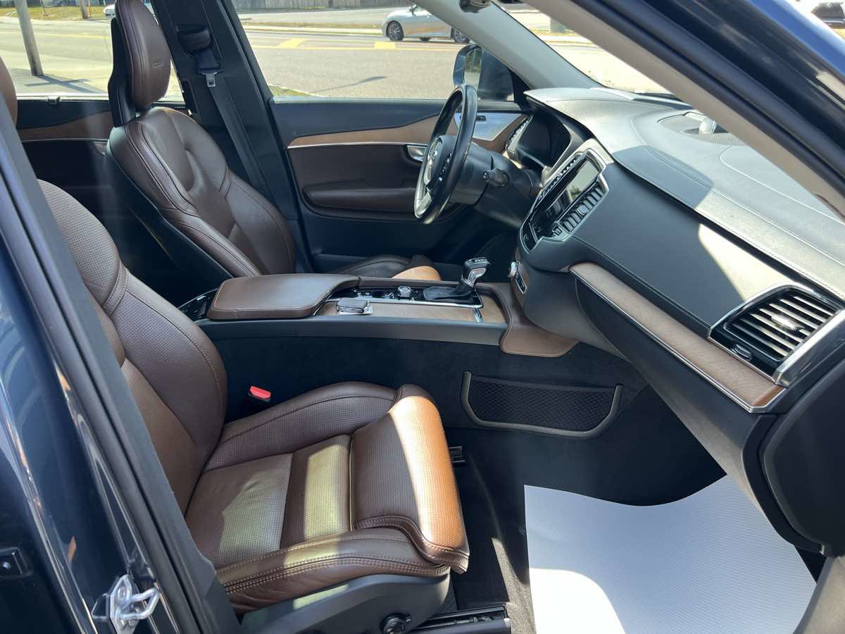Used 2020 Volvo XC90 T6 Inscription image 18