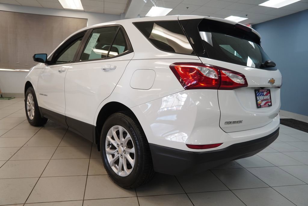 Used 2021 Chevrolet Equinox LS image 3