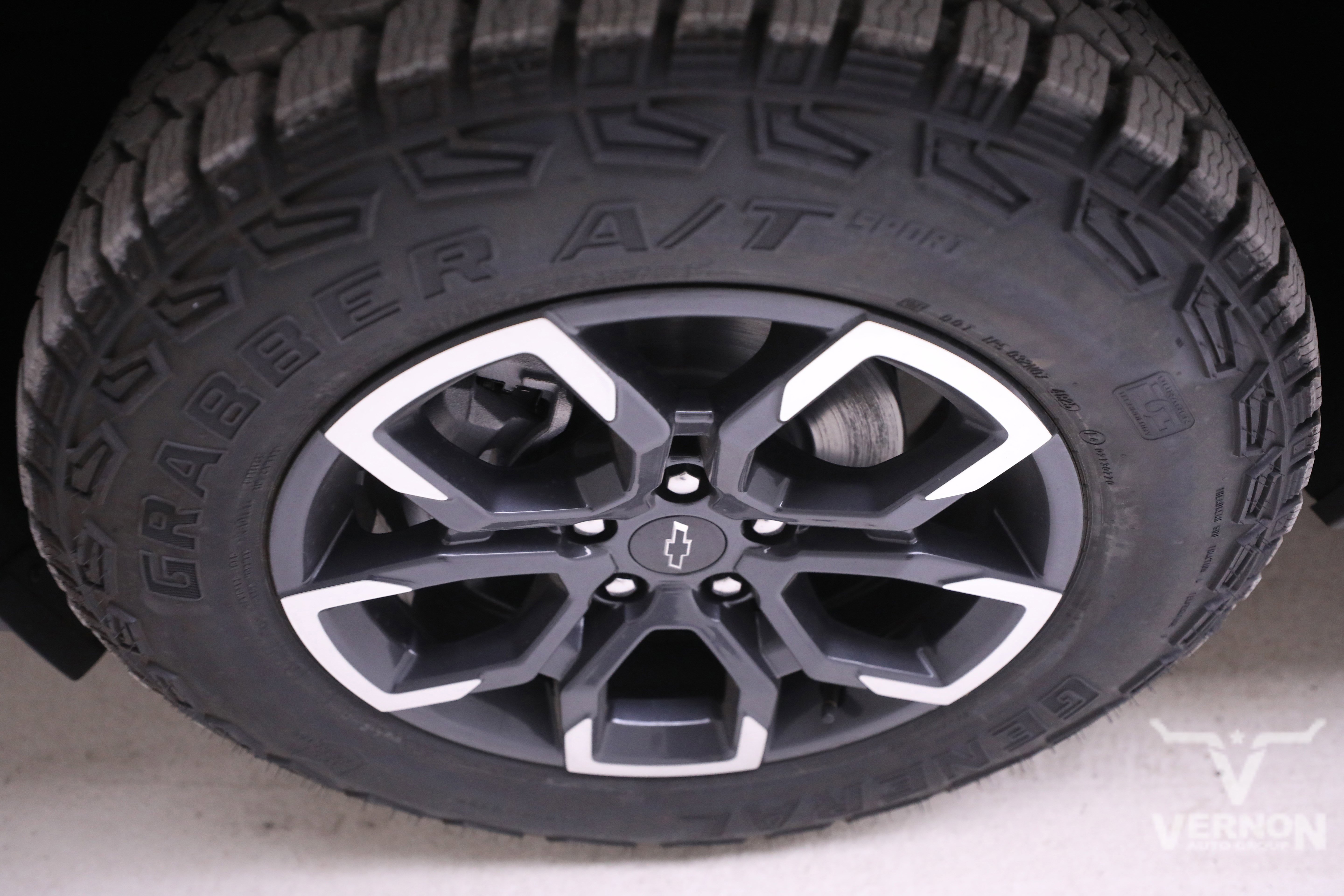 New 2026 Chevrolet Equinox ACTIV w/ Safety and Technology Package image 27