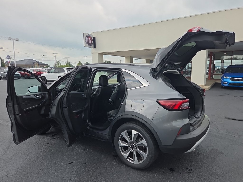 Used 2025 Ford Escape Platinum AWD/4WD image 12