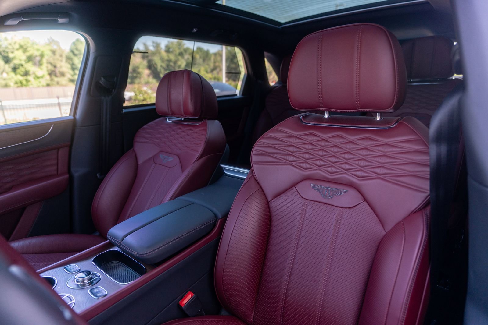 Certified 2024 Bentley Bentayga Extended Wheelbase image 25