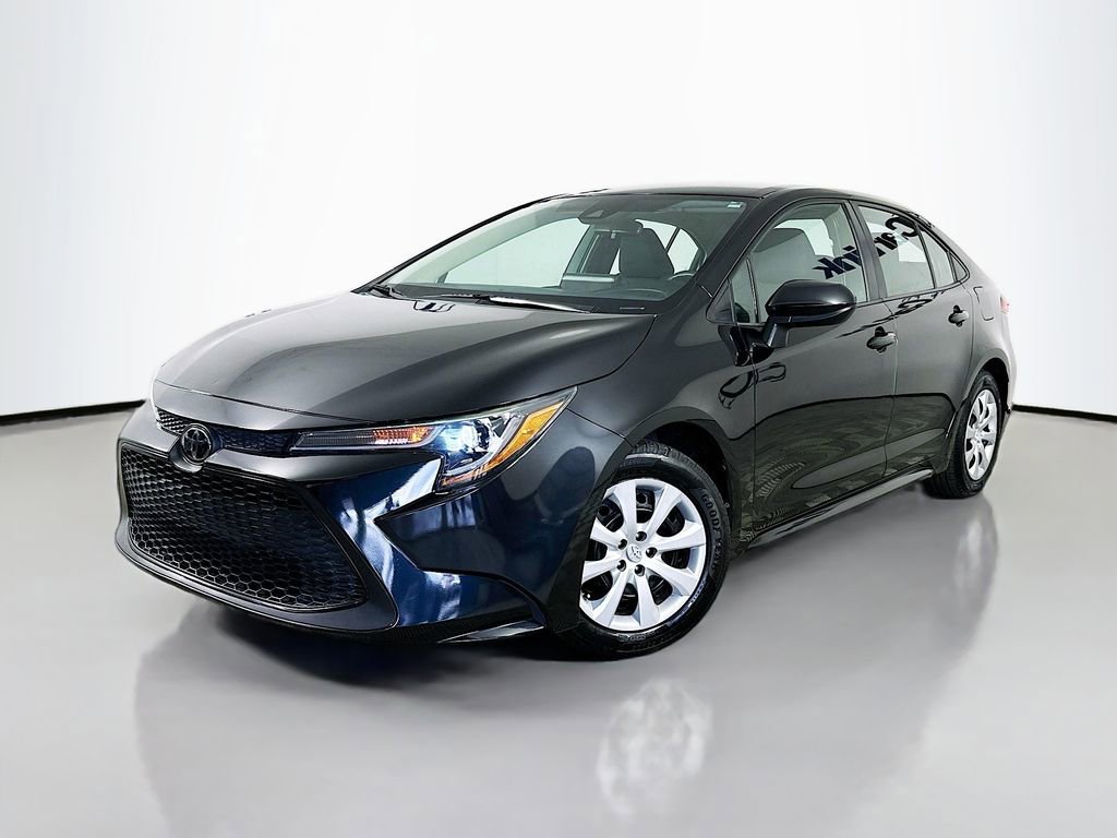 Used 2021 Toyota Corolla LE FWD image 3